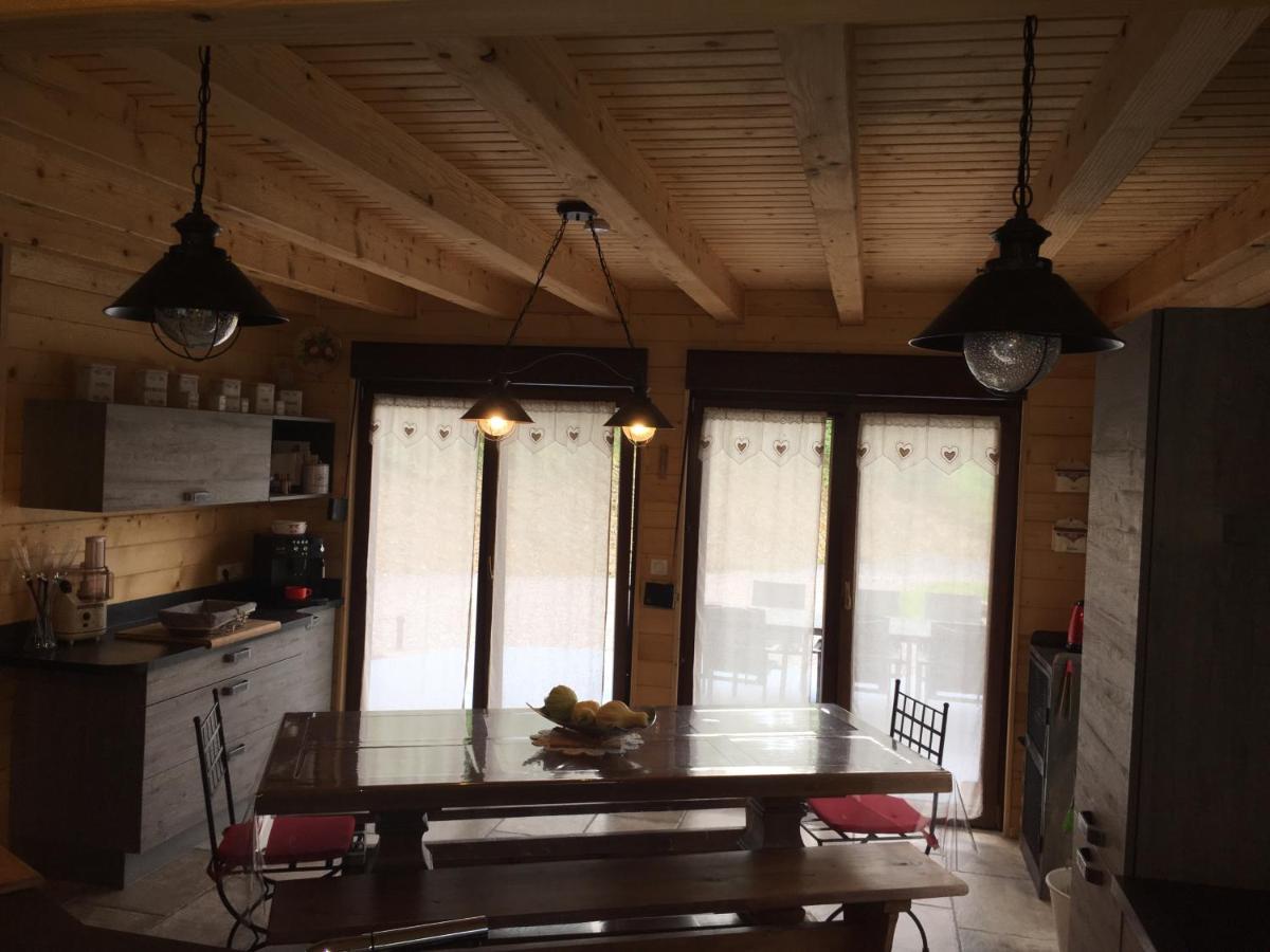 Chalet Du Champs Des Semeaux Wisches Esterno foto